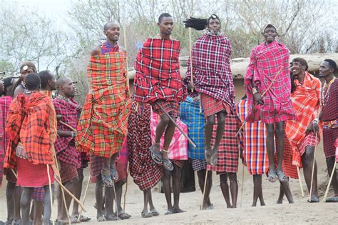 Maasai Tribe - Masai Mara Holidays