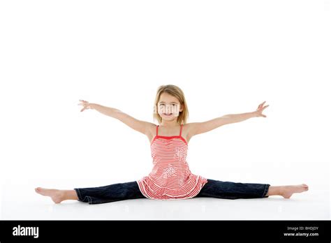 To Do The Splits High Resolution Stock Photography And Images Alamy