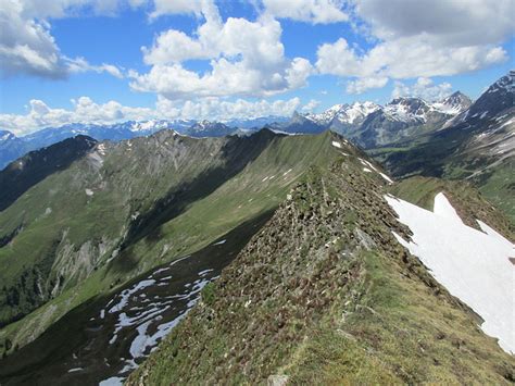 Und Jetzt Immer Sch N Auf Dem Grat Entlang Fotos Hikr Org