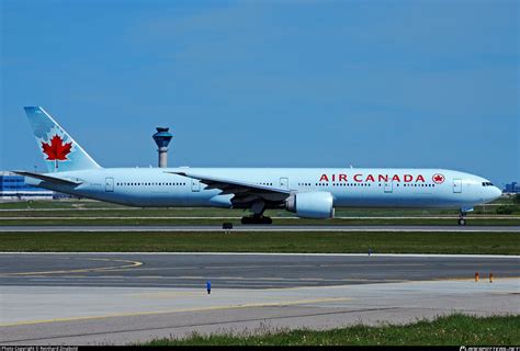 C FIVQ Air Canada Boeing 777 333ER Photo By Reinhard Zinabold ID