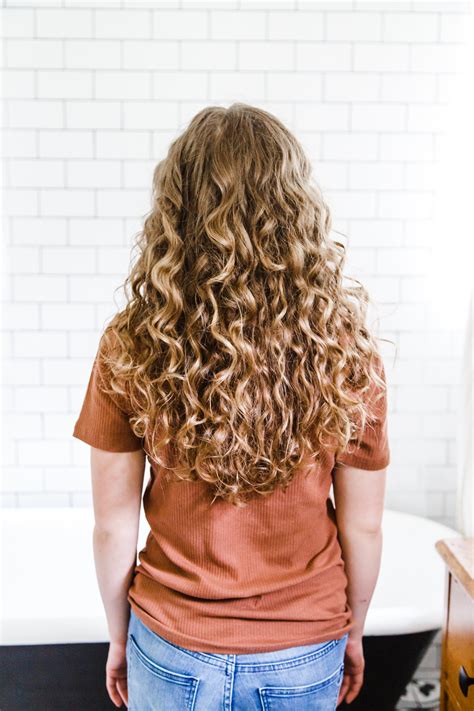 Hannah S Curly Hair Method For Encouraging Curl And Reducing Frizz