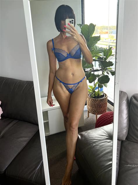 46yo MILF Do I Fulfil Your Fantasies Scrolller