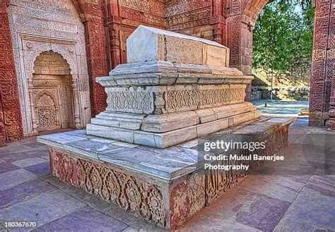 Iltutmish's Tomb Photos and Premium High Res Pictures - Getty Images