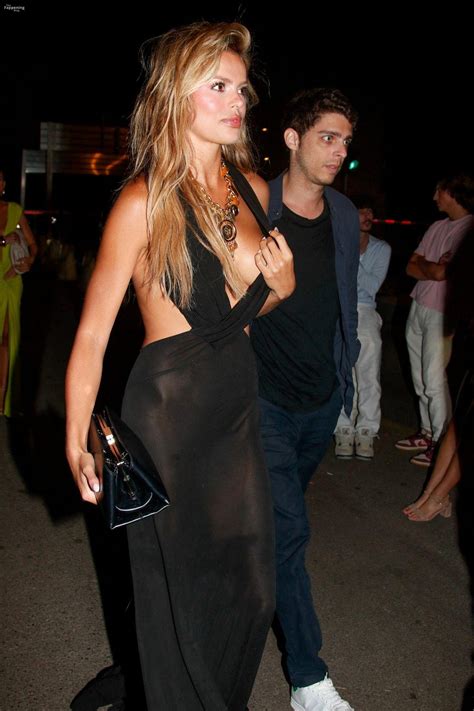 Brooks Nader Shows Off Her Nude Tit In St Tropez Photos TheFappening