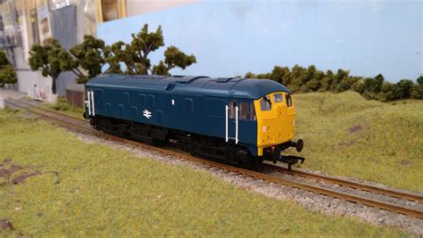 32 416 Bachmann Br Blue Class 24 24 0 Full Yellow Ends Disc Headcode 24035 Sawyer Models