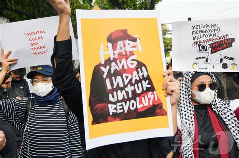 [포토]인니 흙수저 대통령의 배신…권력 세습에 분노한 국민들 뉴스1