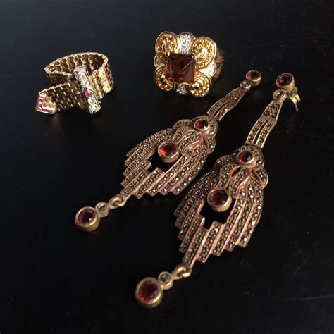 Incognito Muse - How to Buy Vintage Jewelry at Thrift Stores