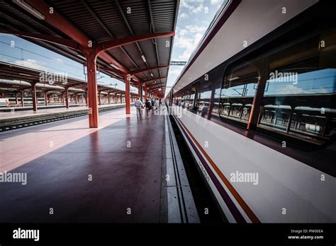 Madrid Chamartín Railway Station Spain Stock Photo Alamy