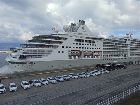 Arrivata A Reggio Calabria La Nave Da Crociera Silver Dawn