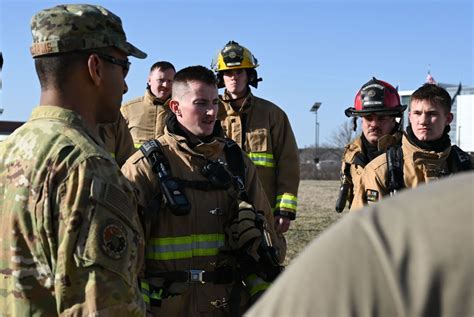 Dvids Images Guard Firefighters Conduct Live Burn Training Image 1