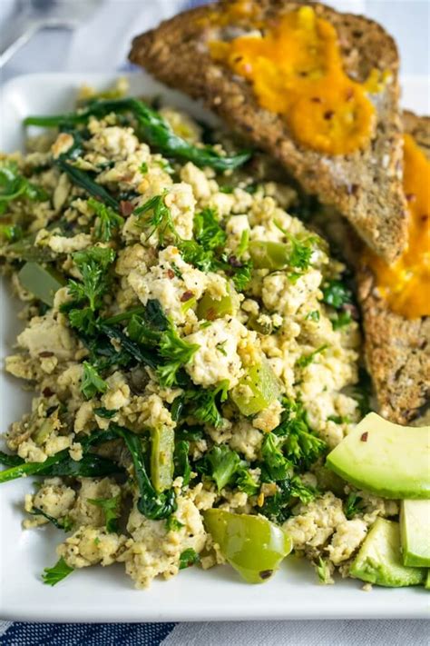 Super Green Tofu Scramble With Spinach Recipe Yup It S Vegan