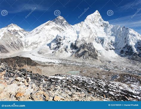 Panoramic View Of Mount Everest Stock Image Image Of Climbing