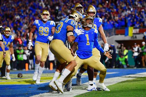 UCLA makes Caleb Williams, USC pay for interception - Yahoo Sports