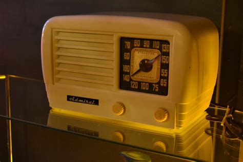 Vintage Bakelite Radio Admiral Retro Station