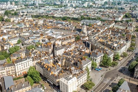 Vista A Rea Del Paisaje Urbano Con Hermosos Edificios En La Ciudad De