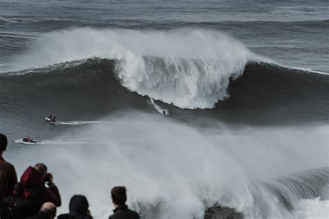 Big Waves Von Nazar Witwenmacher Naturschauspiele Take An Advanture