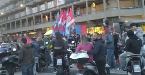 Catania promosso in Serie C esplode la festa per le vie della città