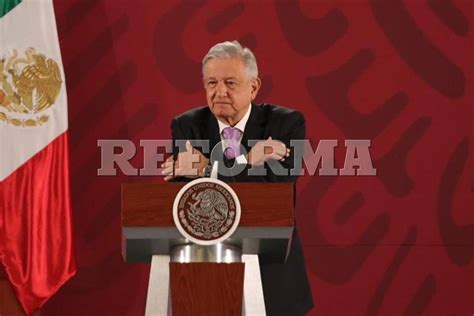 Critica Amlo Gasto En Nueva Credencial De Ine