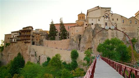 Veh Culo Unos Pocos Transacci N Alojamiento Casas Colgantes De Cuenca