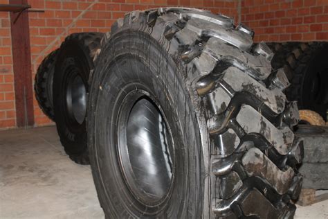 17 5R25 Michelin XHA2 L3 TL