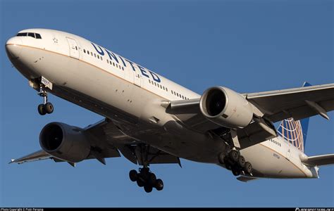 N797ua United Airlines Boeing 777 222 Er Photo By Piotr Persona Id 735505