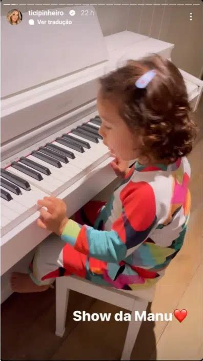 Ticiane Pinheiro mostra sua bebê tocando piano e impressiona