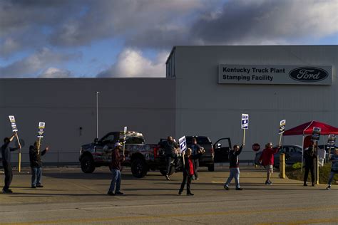 L UAW et Ford parviennent à un accord de principe ThePressFree