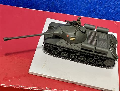 Russian JS III Stalin Tank Plastic Model Military Vehicle 1 48