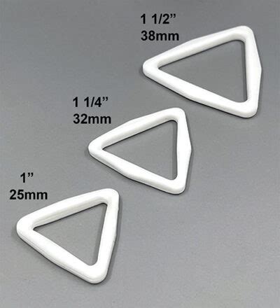 Triangulo de Plástico en varias medidas y colores 1000 piezas