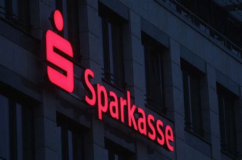 Sparkassen Prüfen Mega Fusion Ihrer Milliardenschweren Landesbanken Business Insider