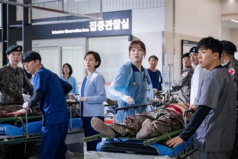 Foto Fakta Menarik Tentang Drama Dr Romantic Halaman