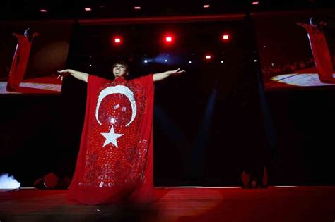 Türkiyenin ilk cam festivali kapılarını bu kez depremzedeler için açıyor