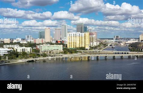 Tampa bay skyline Stock Videos & Footage - HD and 4K Video Clips - Alamy