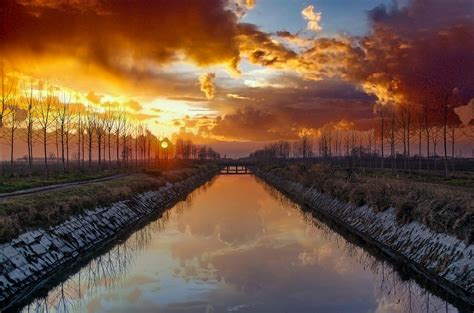 Tramonto Sul Canale Modificata In Pp Antonio Limardi Flickr