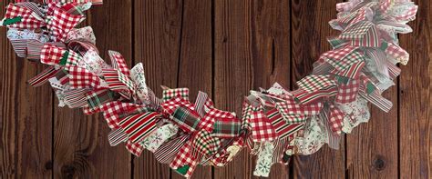 Rustic Christmas Rag Garland Decoration Easy Craft Diy And Crafts