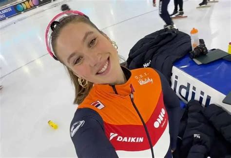 FOTO S Suzanne Schulting Dropt Haar Vakantiekiekjes In Bikini Op Instagram