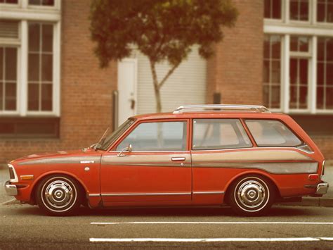 - Toyota Corolla E20 | 1974 This is a slammed...