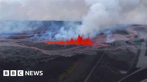 Hawaiis Mauna Loa Volcano Lava Seen From Space Bbc News