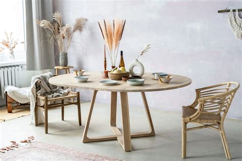 How To Style A Round Table Storables