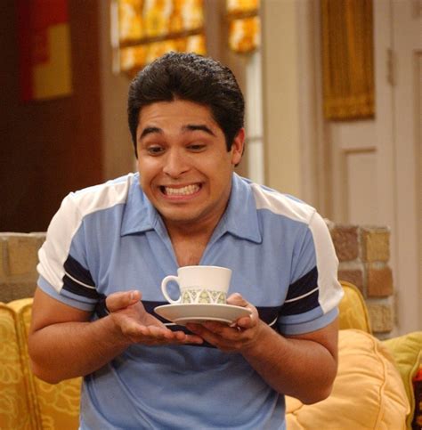 Wilmer Valderrama Como “fez” Não Mais Nos Anos 70 O Elenco De “that ‘70s Show” Antes E Agora