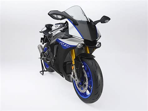 Yamaha Yzf R M And Yzf R Get Performance Upgrades For Autoevolution