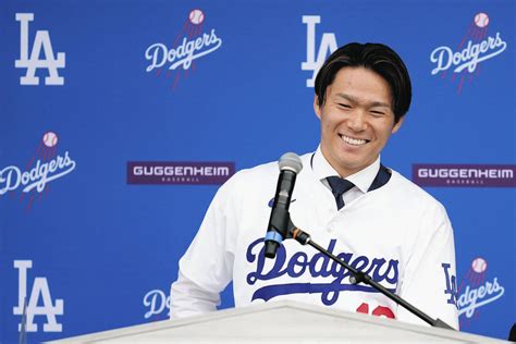 ドジャース山本由伸、ブルースーツの“ド派手裏地”にネットざわつく「裏地が派手すぎて残像がすごい」「シンプルな方が良い気が」：中日スポーツ・東京