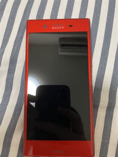 【目立った傷や汚れなし】【美品に近い Simロック解除済】 Xperia Xz Premium ドコモ Sony So 04j Rosso