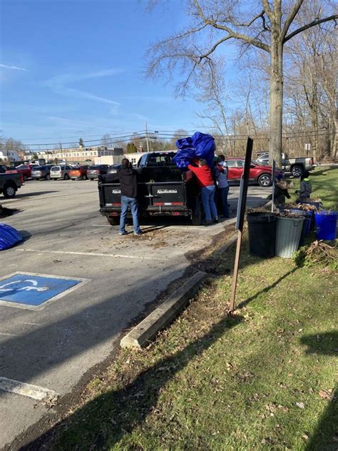 Volunteers Turn Out To Spruce Up Roebling Park Butler Eagle