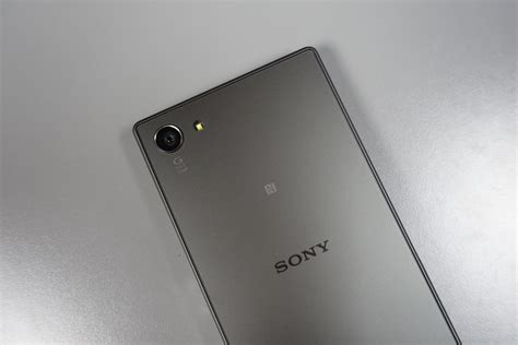 Sony Xperia Z5 Compact First Look and Tour!