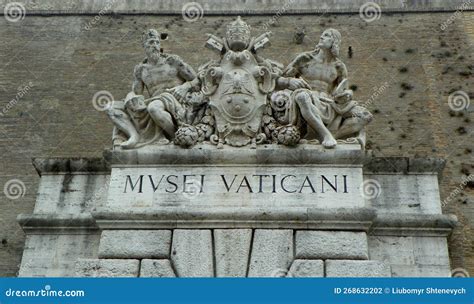 Italia Roma Viale Vaticano Entrate Delle Statue Dei Musei Vaticani