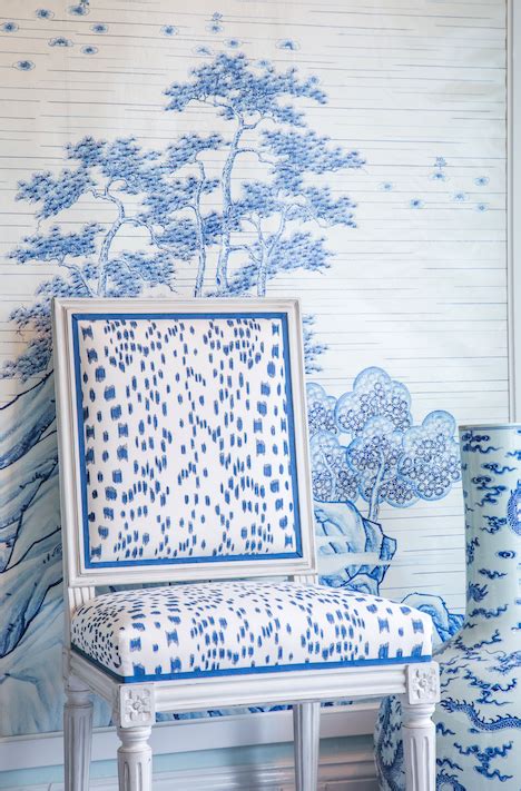 Blue Chinoiserie Wallpaper