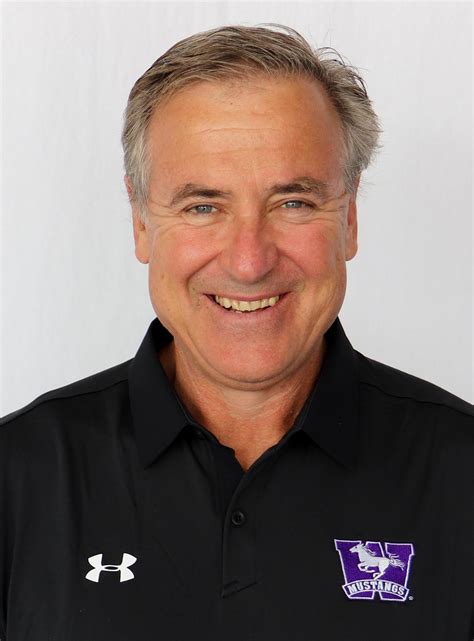 Sports fans are reacting to the greg davis coaching strategy 16