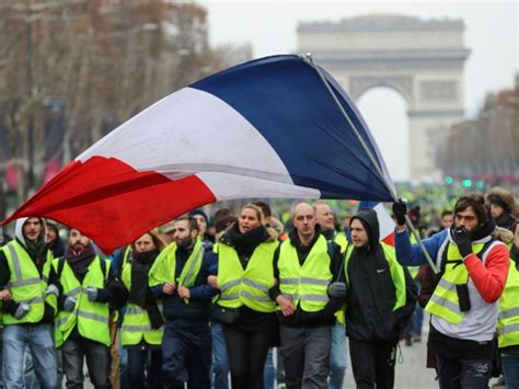 Image De Jaune Manifestation Gilet Jaune Nantes Samedi Decembre