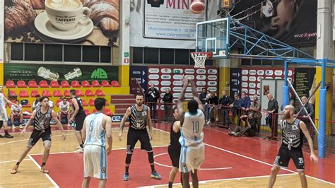 Basket C Gold L Az Saronno Stende Lumezzane E Va In Finale Con